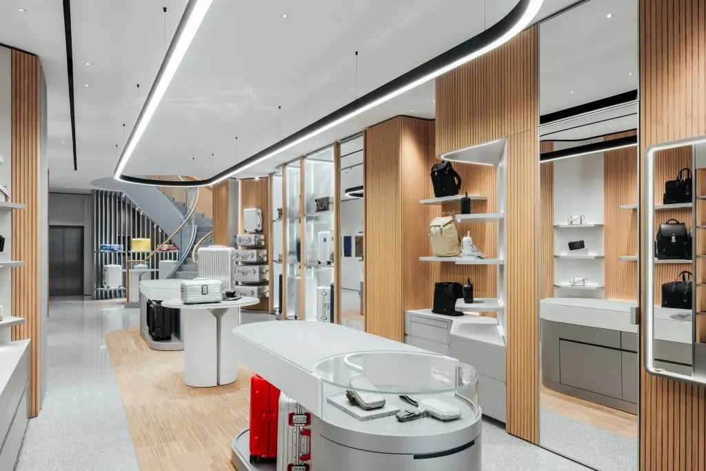 Rimowa — Retail photography